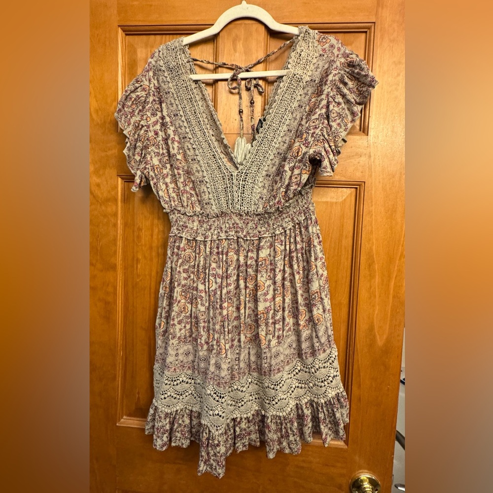 Angie Women's Flutter Sleeve Macrame Insert Floral Print Dress